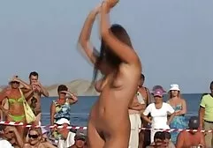 Lo lắng hói cha tìm thấy của mình con gái phim sec lai may bay riêng trong những tủ quần áo và chị cô ấy âm đạo