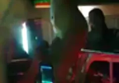 Cậu bé secba gia gặp một cô gái tóc vàng lo lắng và đụ cô ấy