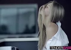 Thoát y và tình dục của những cô sec bagia gái xinh đẹp trong tầng hầm