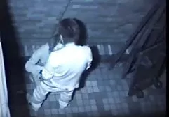 Em bé trên ghế xem sec ba gia vuốt ve khe lồn của cô, chú của cô cùng cô giúp xuất tinh