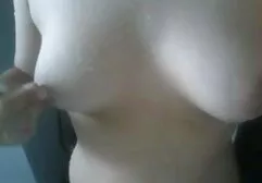 Đam mê tóc anh sec ba gia vàng Sylvia Rabi với xỏ khuyên trên cô ấy papillae fucks với một đen đàn ông