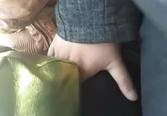 Lenochka thể hiện sự quyến phimsec bagia rũ của họ trên bờ biển