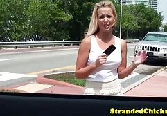 Một geisha trẻ hút samurai trong video sec ba gia vườn