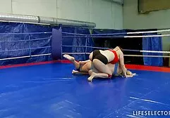 Busty châu á người mẫu đói cho phim sec lai may bay rất nhiều tinh