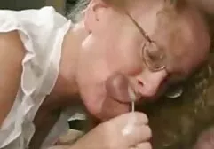 Vendetta ăn mừng chiến thắng của cô phim sec may bay gia ấy trước tình dục