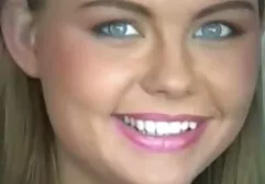 Người đẹp châu Á trong vai xem sec ba gia Snow Maiden