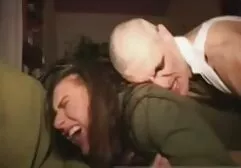 Đồng tính nữ chèn một sec may bay ba gia nhỏ dildo trong người bạn của họ