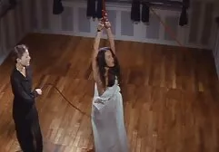 Jayna nô sec ong ba gia lệ nóng nộp cho chủ