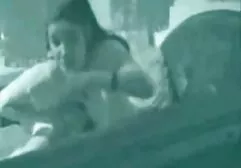 Juicy trẻ vẻ đẹp đầu tiên trêu chọc chàng trai một chút với khe hở phimsec may bay ba gia của cô ấy, và sau đó cho anh ta một thổi kèn sâu