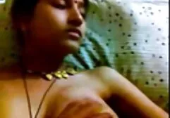 Cô gái với đồ chơi Mẹ kiếp của phim sec du ba gia nhau