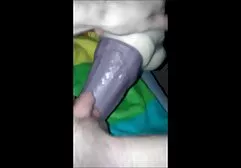 Grimy Latina vắt sữa xem sec ba gia ra khỏi núm vú của cô ấy