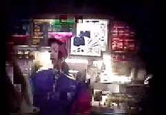 Cô gà tê tái vì bàn sec may bay ba da tay dịu dàng của người đấm bóp