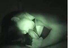 Sexy người giúp việc rửa âm đạo với xà phòng nước và fuck với những chủ xem sec ba gia sở hữu