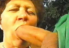 Nhập vai của phim sec phi cong tre lai may bay ba gia một chàng trai trưởng thành và một sinh viên trẻ