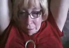 Anh chàng sec may ba gia buộc chặt người đàn bà Negro đến cực và fuck Khó