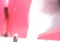 Những con chó cái hút những người đi xe đạp sec voi ba gia và fuck trong các đít