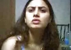 Trong khi gà đang đính hôn cô ấy ghẻ lạnh ngửi xem sec may bay ba gia quần lót của cô ấy