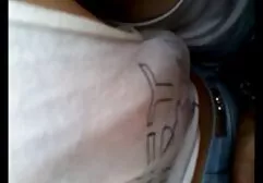 Alice xinh đẹp rên rỉ rất lớn từ một dương vật séc máy bay bà già béo trong L.