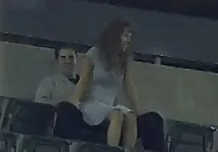 Riga chó phimsec ba gia cái fucks một titted brunette