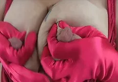 Emmanuelle Chriqui sau khi quan phim sec hiep dam ba gia hệ tình dục