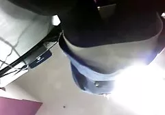 Nhóm tình dục của những ông già có sec bà già sừng trong phòng tắm hơi