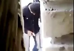 Cô gái tóc vàng đã lên doggy phong cách và lấy một dương vật xem phim sec ba gia trong âm hộ