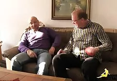 Mendy đã vào nhà nơi họ đang làm phim sec ba gia my BDSM