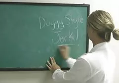 Liếm thân cây của một công tử, một phụ nữ gợi cảm Nhật Bản trở thành một căn bệnh ung thư sec may ba gia để anh ta xâm nhập vào cô từ phía sau