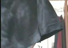 Chàng fucks một brunette với lớn phim sec hiep dam ba gia ngực trên các mui xe